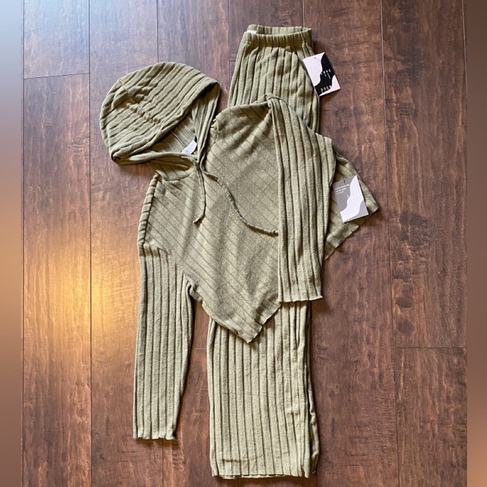 NWT Super Soft Olive Lounge Set